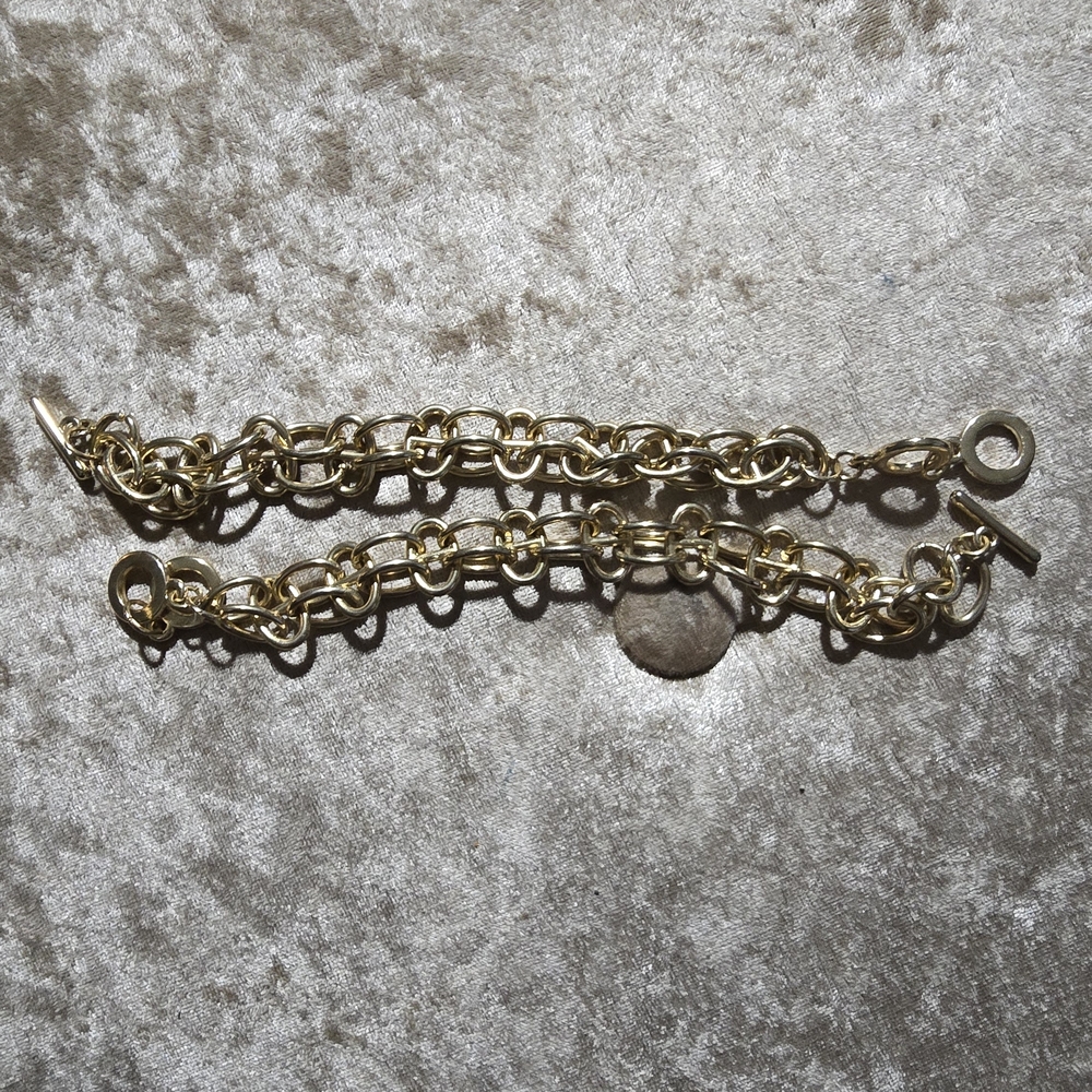 Elegant Gold Chain Bracelet